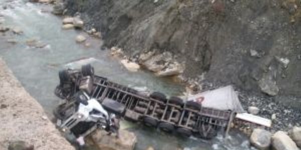 Yüksekova'da trafik kazası: 1 ölü