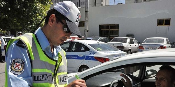 Dönüş yoluna emniyetten sıkı takip