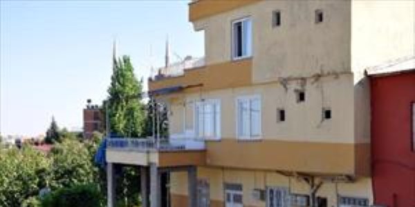 3 kadın, girdikleri evi soydu