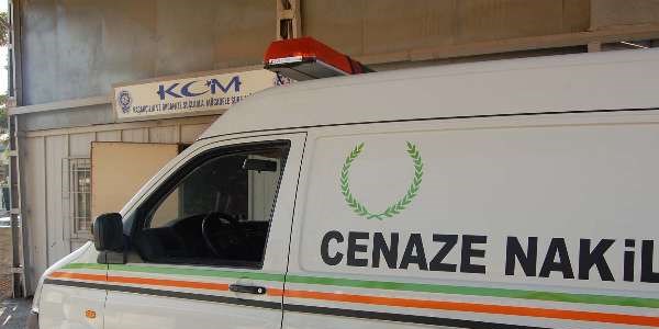 Cenaze arac�ndan ka�ak sigara ��kt�