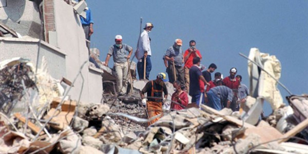17 Ağustos'ta binalar bu kez dönüşüm için yıkılacak/ Video