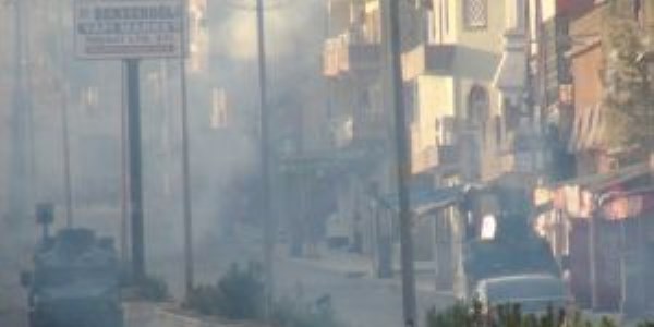 Cizre'de izinsiz gsteriye polisten mdahale