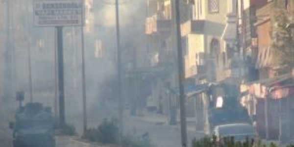 Cizre'de izinsiz g�steriye polisten m�dahale