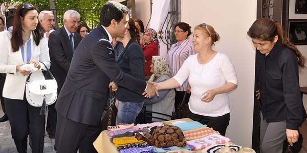 Kültür Sokağı'na hanımların eli değdi