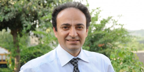 Baydemir'den �ehit yak�n� ve gazilere su indirimi