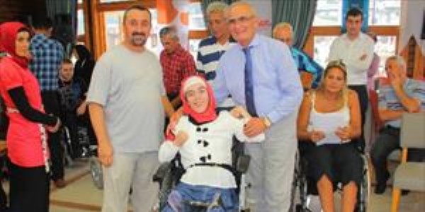15 engelli, ak�l� ara� sahibi oldu