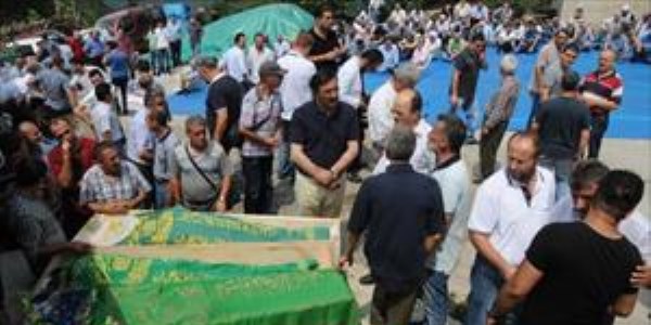 D���n d�n��� kazada �lenler Giresun'da topra�a verildi