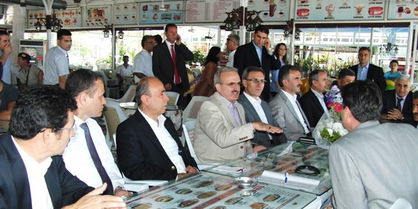 Vali Münir Karaloğlu Gemlik'te