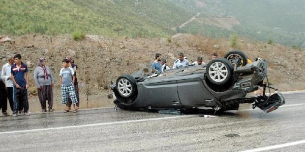 Andırın'da otomobil devrildi: 3 yaralı
