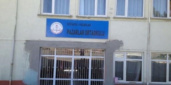 Pazarlar Ortaokulu'nun SBS başarısı yüzde yüz