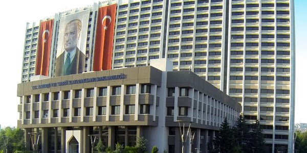 Enerji Bakanl���'nda 3 �ube m�d�r� sendikal�