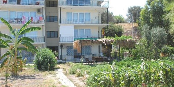 Aynı lojmanda oturan müdürlerden biri diğerine ceza kesti