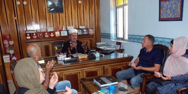 Türk kızıyla evlenmek için Müslüman oldu