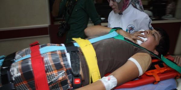 Adıyaman'da çukura düşen çocuk yaralandı