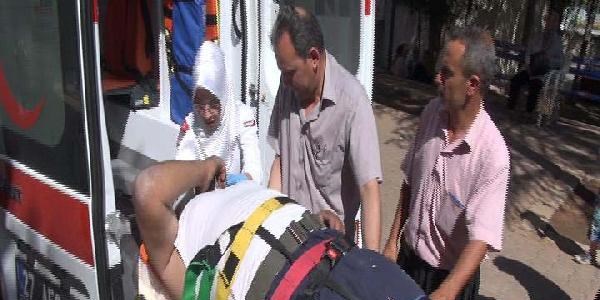 Yavuzeli'nde sepetli motosiklet devrildi: 1 yaralı