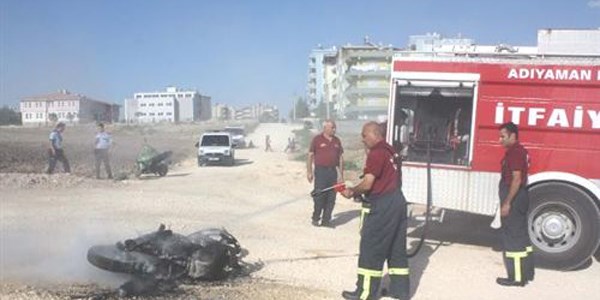 Benzin parası vermeyen babasına kızdı, motosikletini yaktı