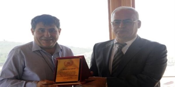 Vali Yard�mc�s� Tortop'a veda yeme�i