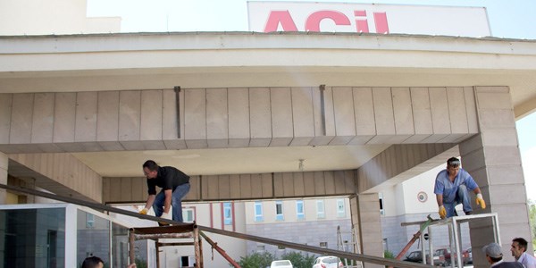 Oltu Devlet Hastanesi d�k�l�yor