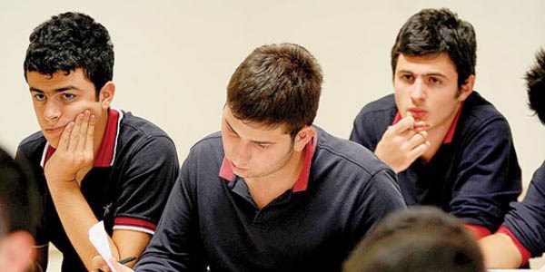 Açıkta kalan lise öğrencilerine İstanbul çözümü
