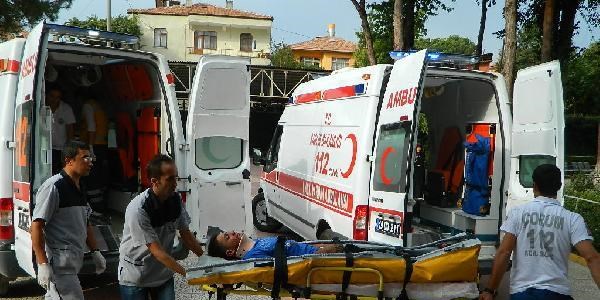 �orum'da kaza : 1 �l�, 4 yaral�