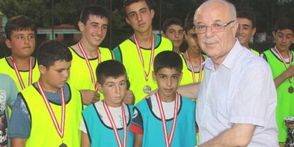 Yunus emre camisi kuran kursu şampiyon oldu