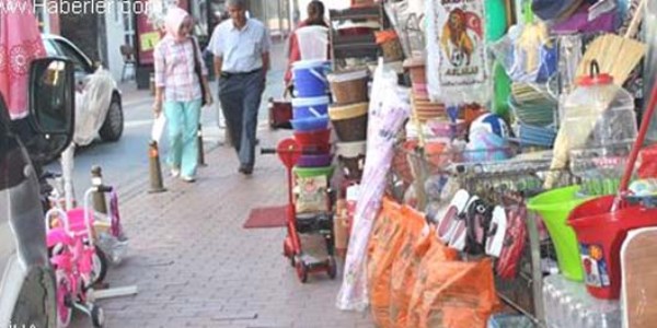 Bartın'da kaldırım işgaline vatandaş tepkisi
