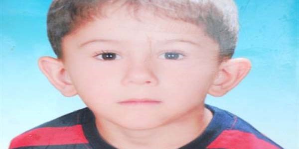 Bisikletiyle gezen 6 yaşındaki çocuğa otomobil çarptı