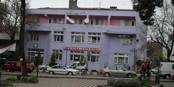 Öğretmenin kalamadığı öğretmenevleri