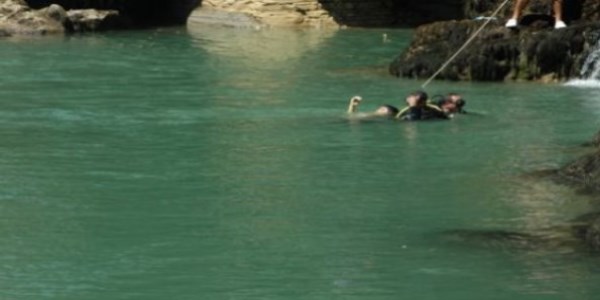Manavgat Irma��'nda y�zen gen� bo�uldu