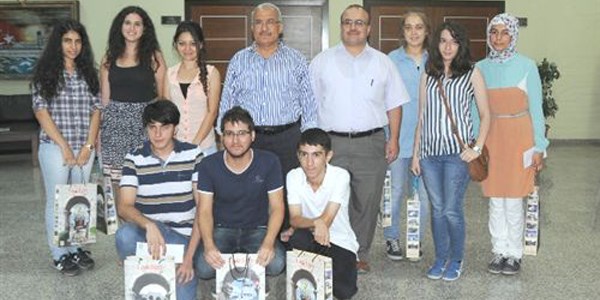 �niversite s�navlar�nda ilk 500'e giren ��renciler �d�llendirildi