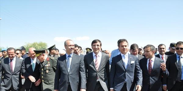 Malazgirt Zaferi'nin 942'inci y�l d�n�m� etkinlikleri