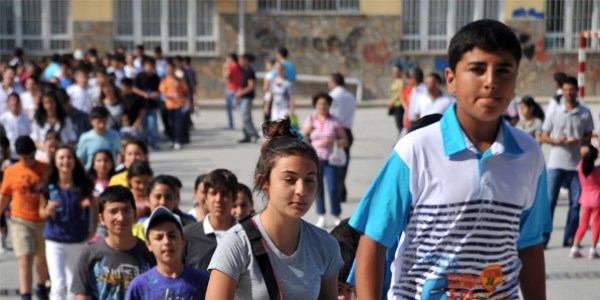 'Ortaöğretimde merkezi sınav uygulaması devam etmeli'