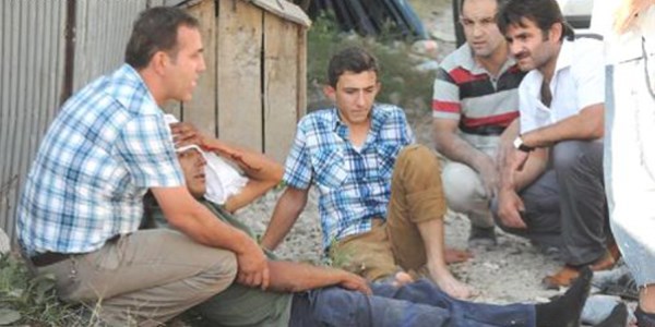 Ambulans� b�yle beklediler