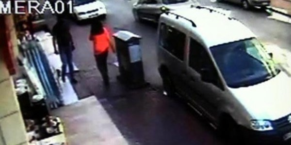 Otomobilin çarptığı belediye başkanı tehlikeyi atlattı