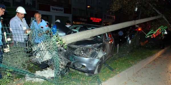 Kütahya'da trafik kazası: 2 yaralı