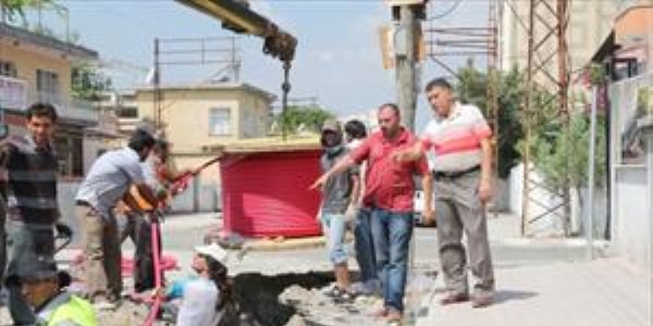 Erzin'de elektrik hatları yeraltına alınıyor
