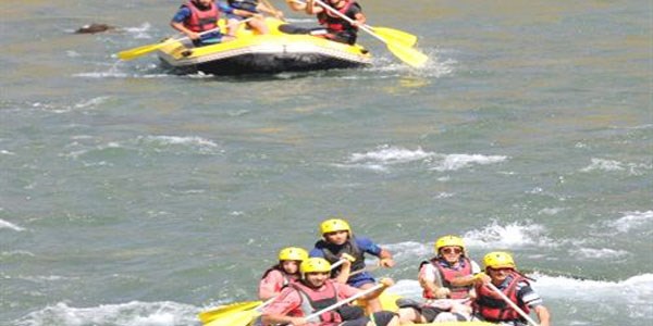 Botan Çayı'nda rafting heyecanı