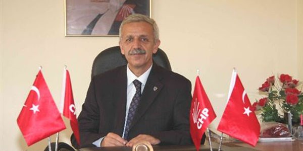 Selçuk CHP çelenk davasını kazandı