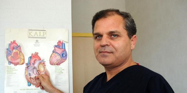 Kalbi durdurmadan, yarım saatlik operasyonla kalp kapağını değiştirdi
