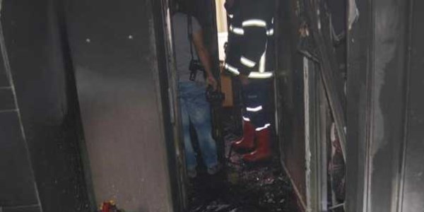 E�iyle tart��t�, evi ate�e verdi