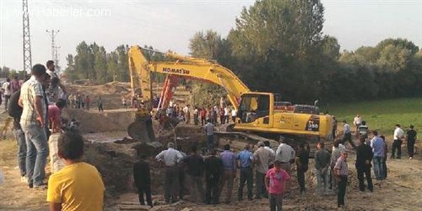 İçinde su biriken kanala düşen çocuk boğuldu