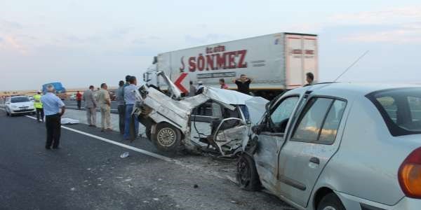 Aksaray'da feci kaza; 2 ölü 3 yaralı