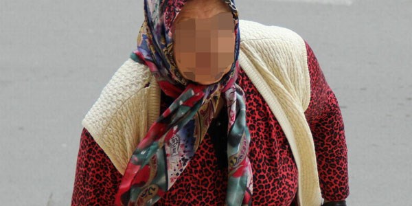 74'lük nineye fuhuş gözaltısı