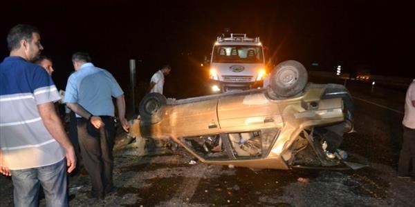 Balıkesir'de trafik kazası: 2 ölü, 3 yaralı