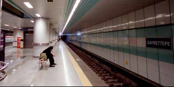 Metro-Metrobs Yaya Balant Tneli kullanma ald