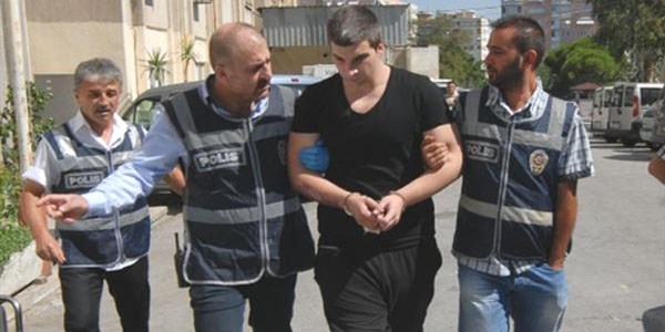 Komşu kadını öldürdü, eşini yaraladı 'gıcık oluyordum' dedi