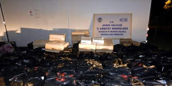 Aydın'da 50 bin paket kaçak sigara ele geçirildi