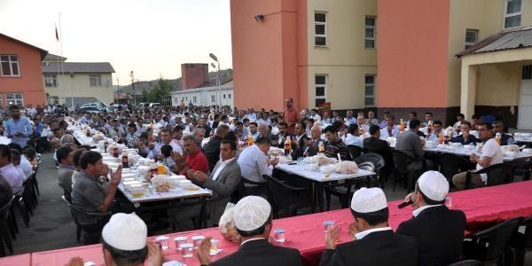 Milletvekili, Kaymakam'a ağladı...