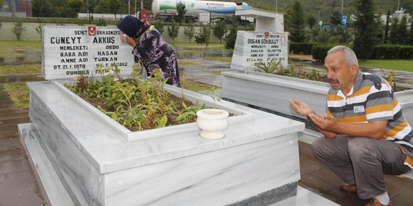 Aradan geçen bir yıl acılarını dindirmedi