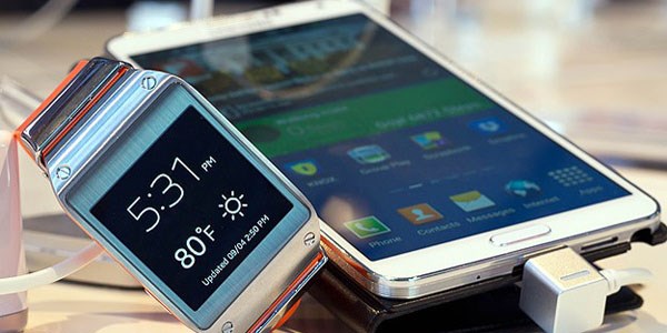 Samsung, akll saat ve Note 3' tantt